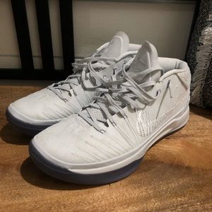 Kobe basketball shoes